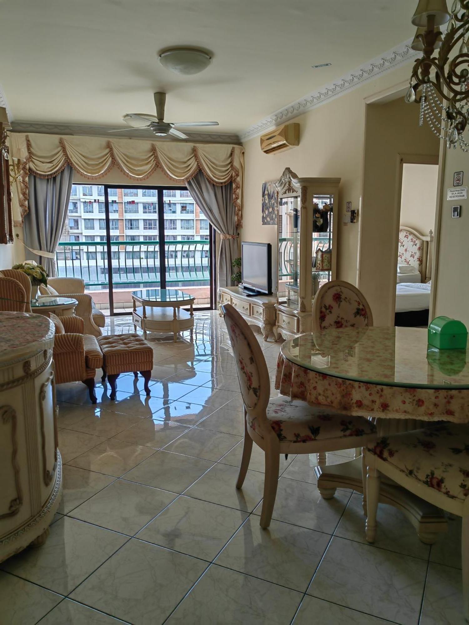 Town Condo - Marina Court Kota Kinabalu Esterno foto