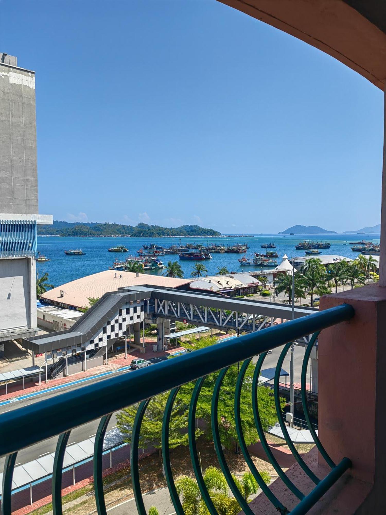 Town Condo - Marina Court Kota Kinabalu Esterno foto