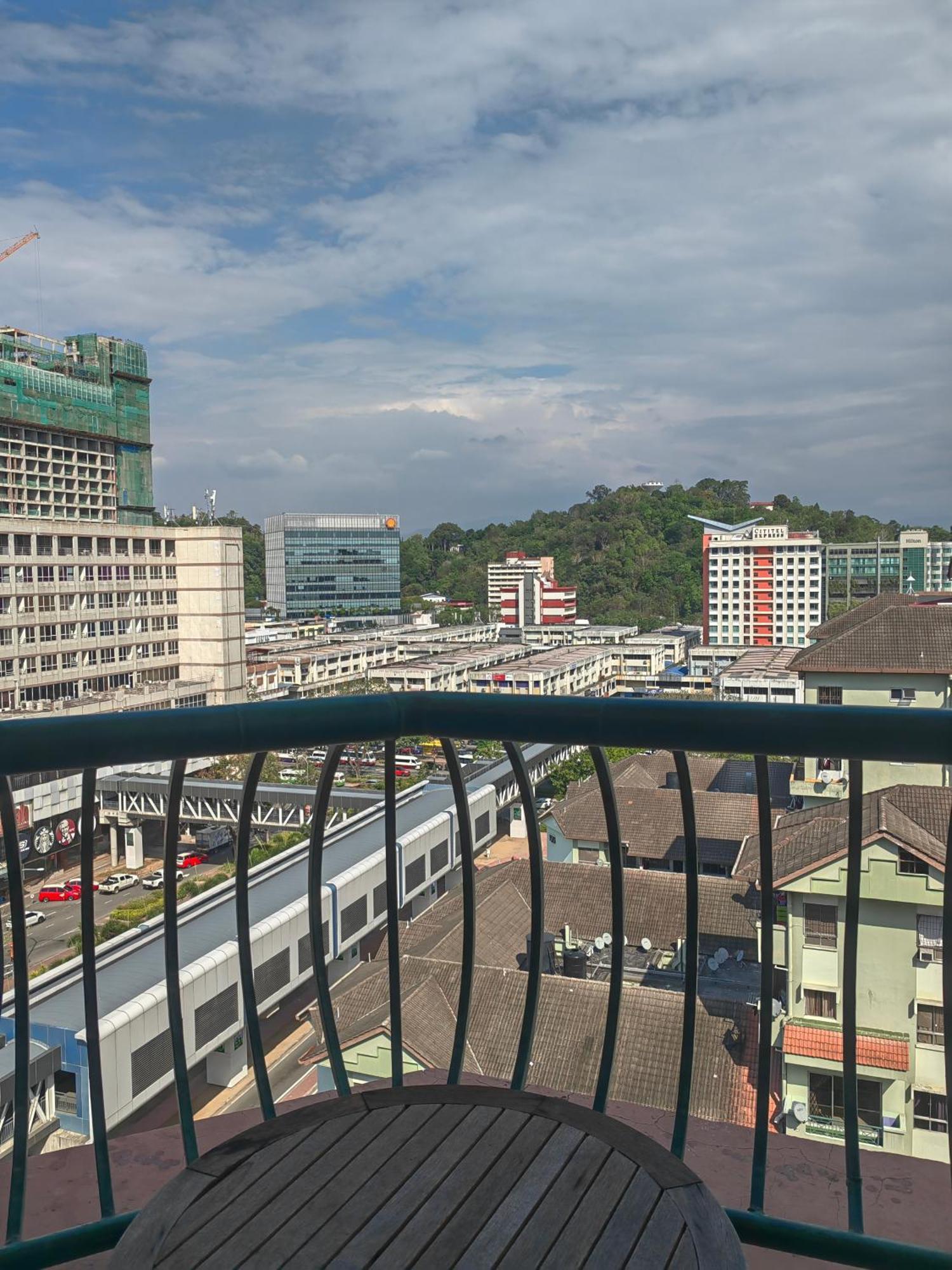 Town Condo - Marina Court Kota Kinabalu Esterno foto